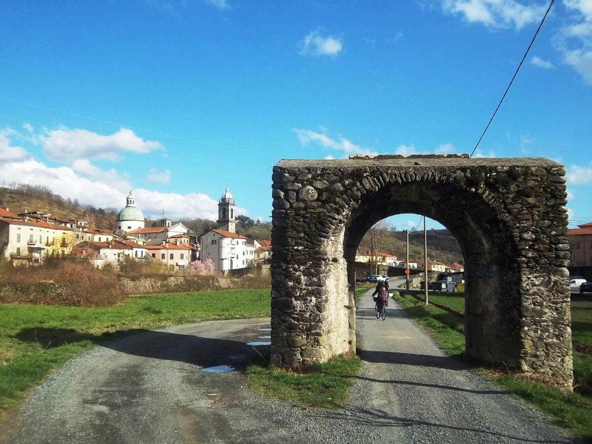 B&B Ai Chiosi Pontremoli Exterior foto